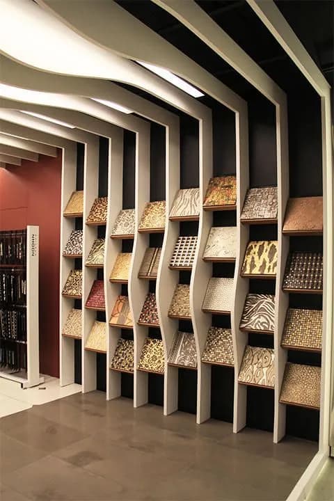 Modern Showroom Interior Design for Stylish Retail & Display Spaces GR-COM-SHW-1413