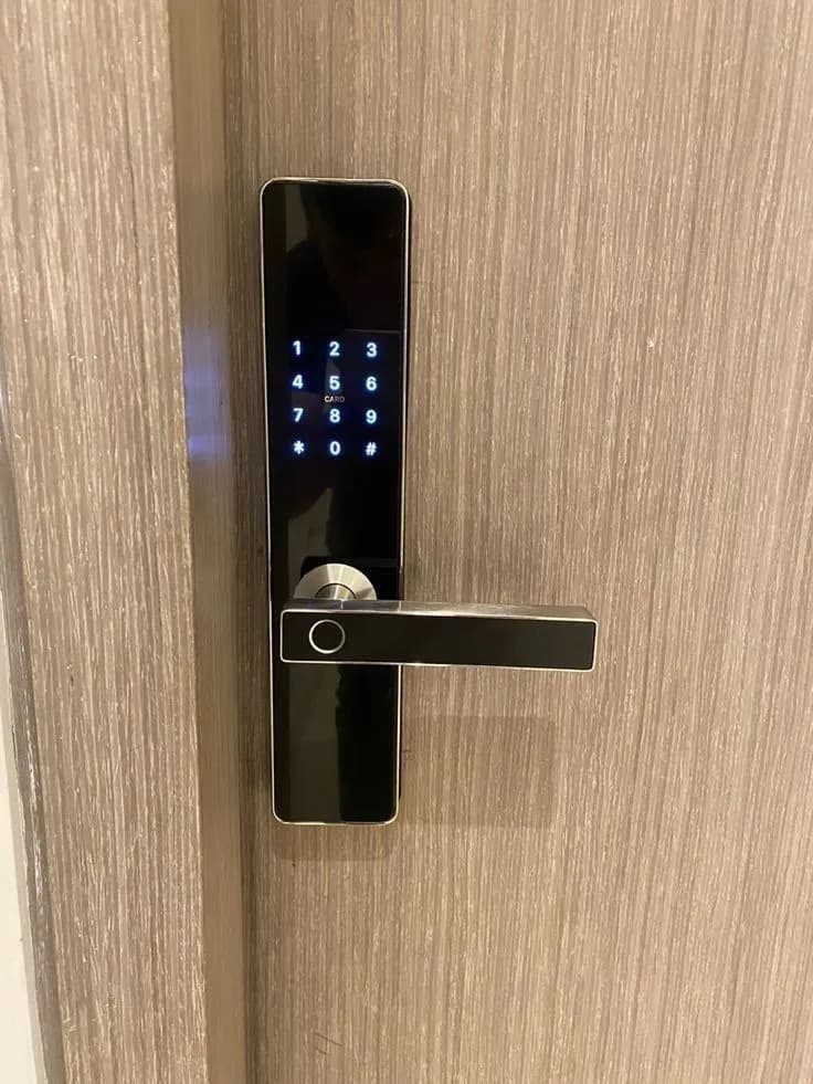 Advanced Smart Door Locks for Secure Modern Home & Office Access GR-SHS-SDL-1405