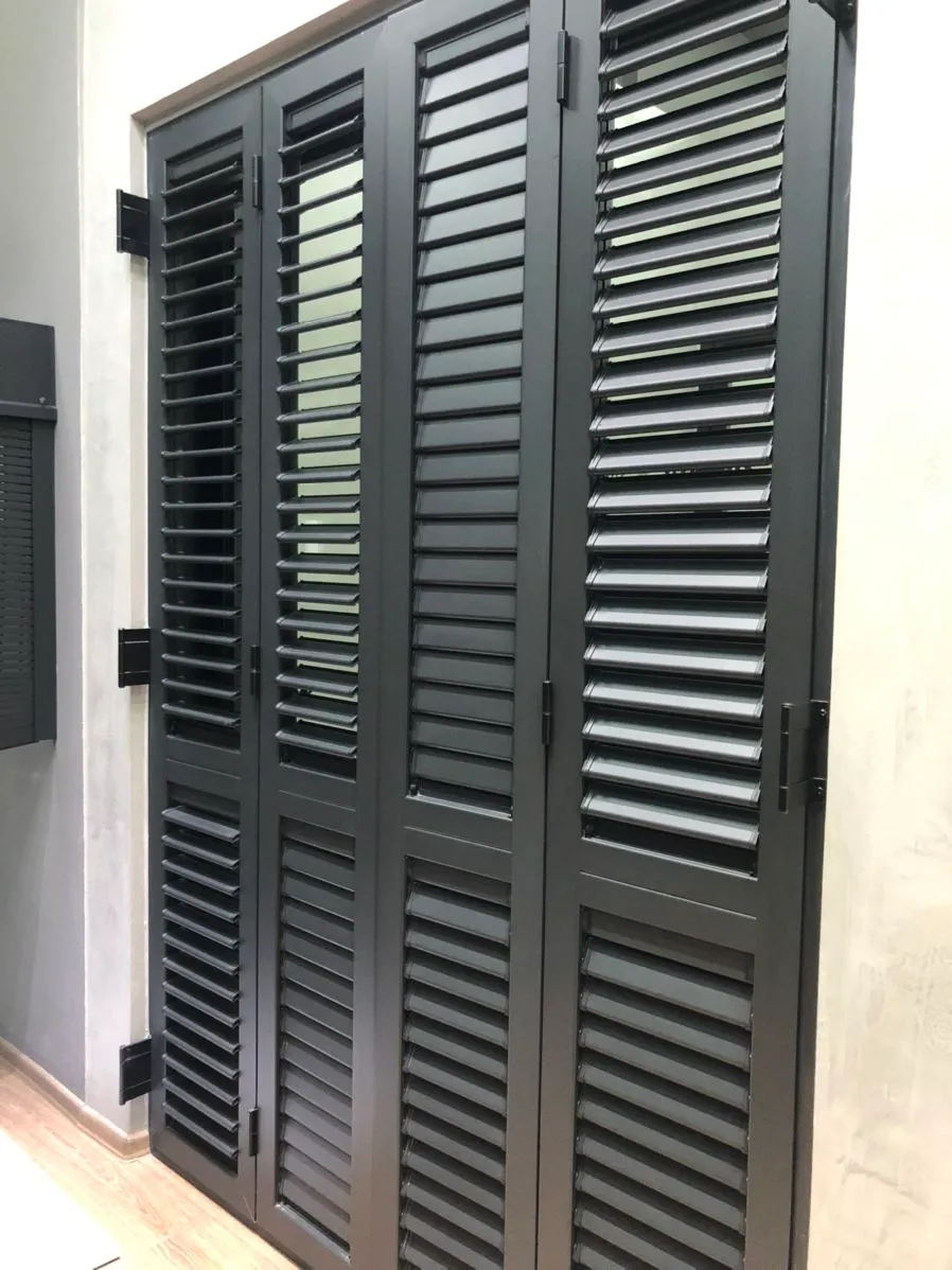 Window Shutter – Smart Motorized Shutter with Remote Control GR-WIN-WSH-1081